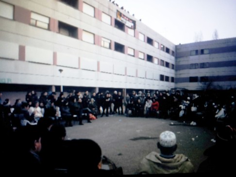 (assemblea in via Agucchi - foto Zic)