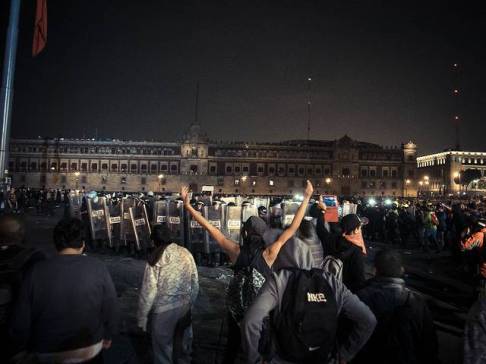 Manifestazione a Città del Messico per i desaparecidos di Ayotzinapa  -  Fotografie di Giulia Iacollutti