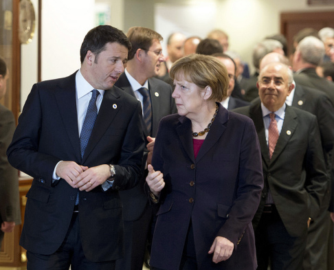 Renzi e Merkel al Consiglio Europeo - 18/12/2014 (foto flickr PalazzoChigi)