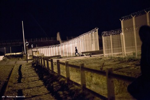 Calais - © Valerio Muscella