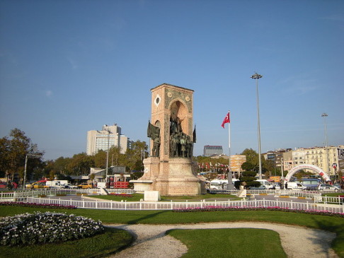 Piazza Taksim (foto Leandro Neumann Ciuffo)