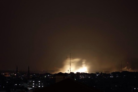 Bombardamenti su Gaza, 17 luglio 2014 (foto da twitter @RuzgarBeyZap06)