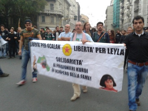 Milano, corteo per  Kobane (foto Babba Urra)